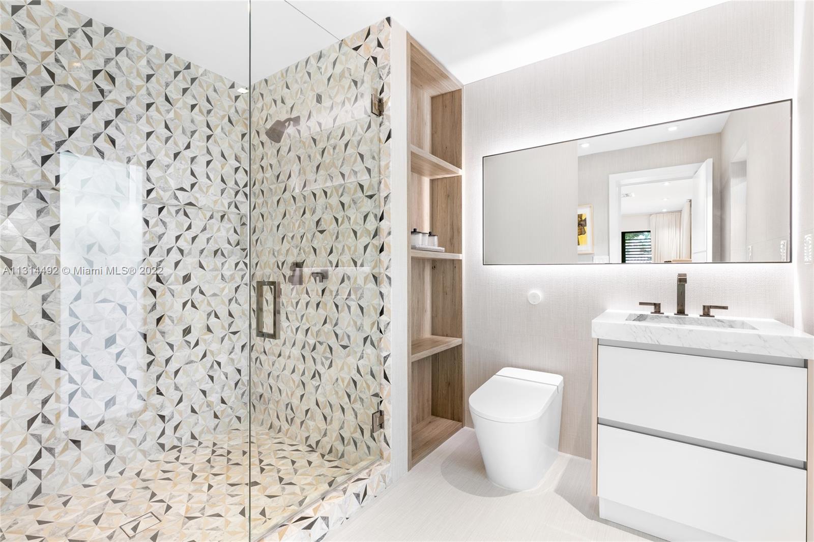 GOLDEN BEACH SEC F - Residential