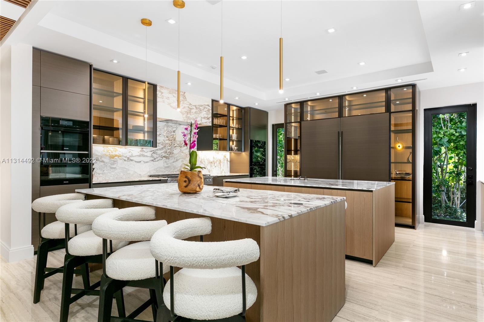 GOLDEN BEACH SEC F - Residential