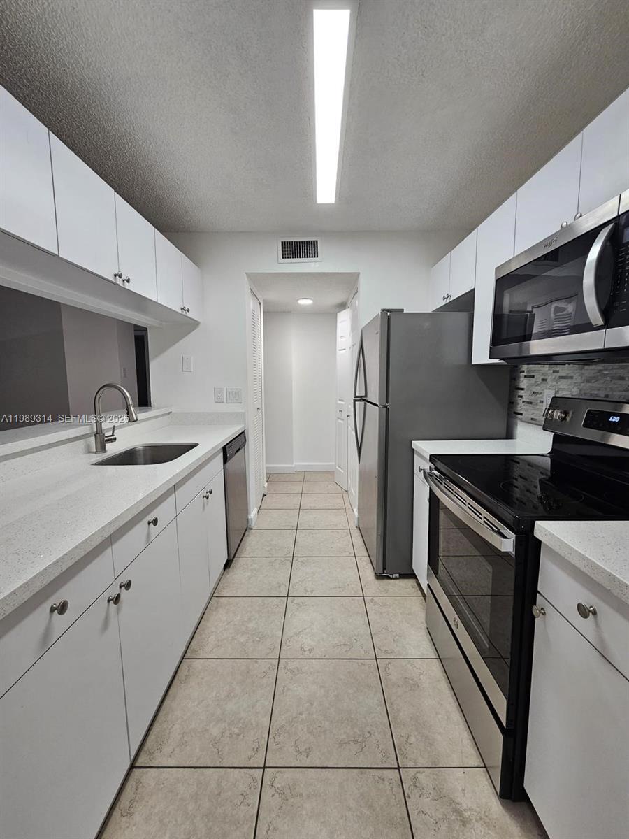 ROYAL PALM PLACE - Residential Lease