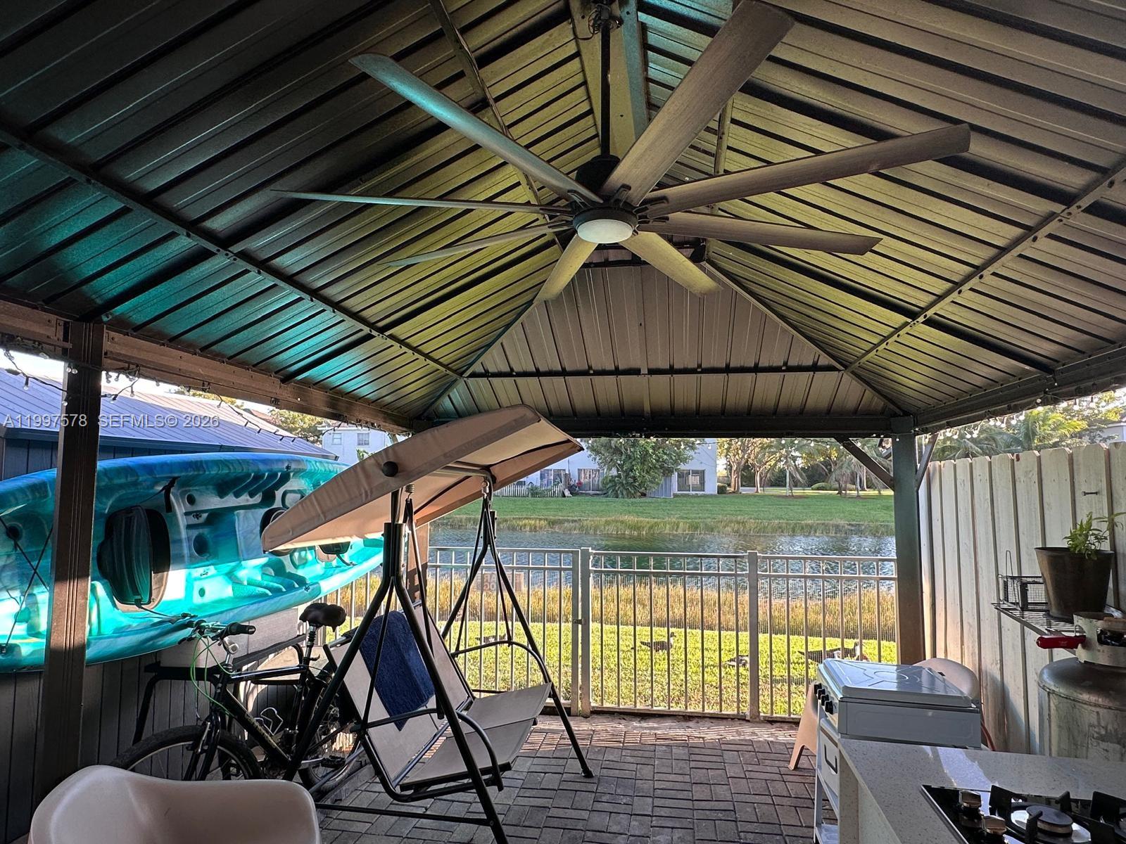 VENETIA GROVE - Residential