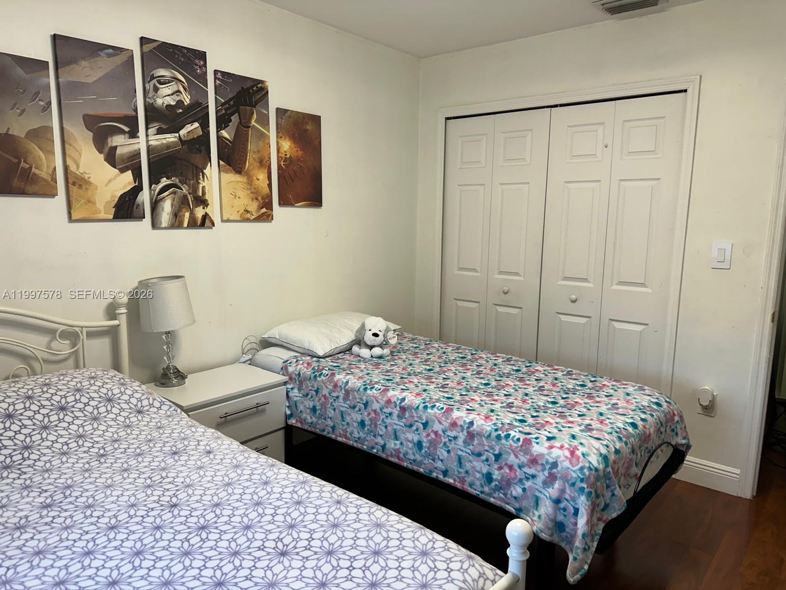 VENETIA GROVE - Residential