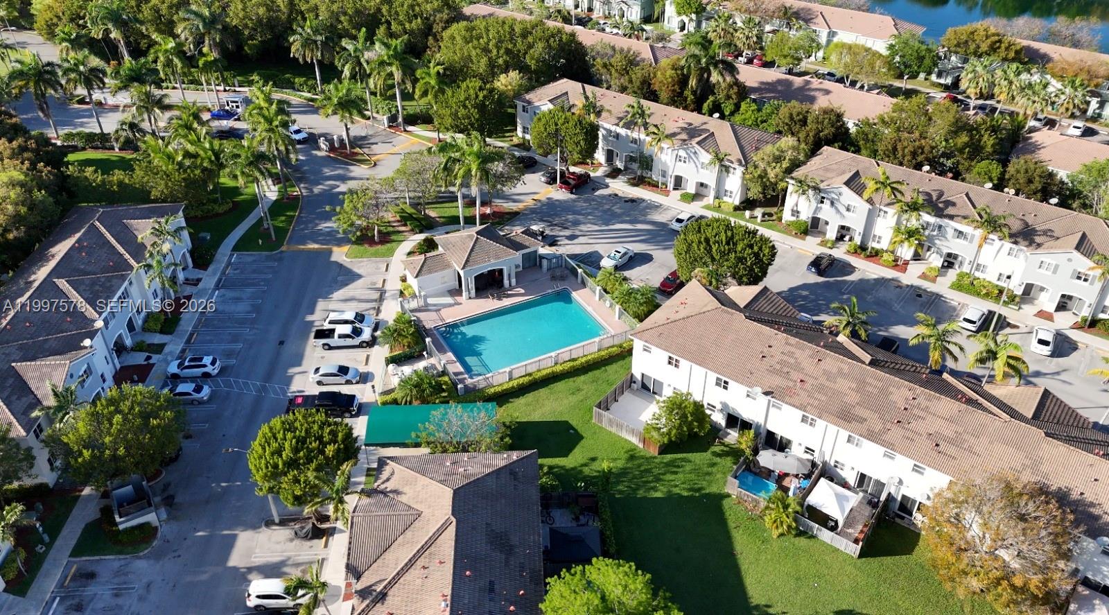 VENETIA GROVE - Residential