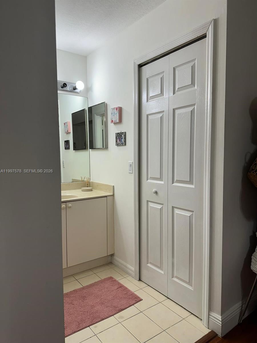 VENETIA GROVE - Residential