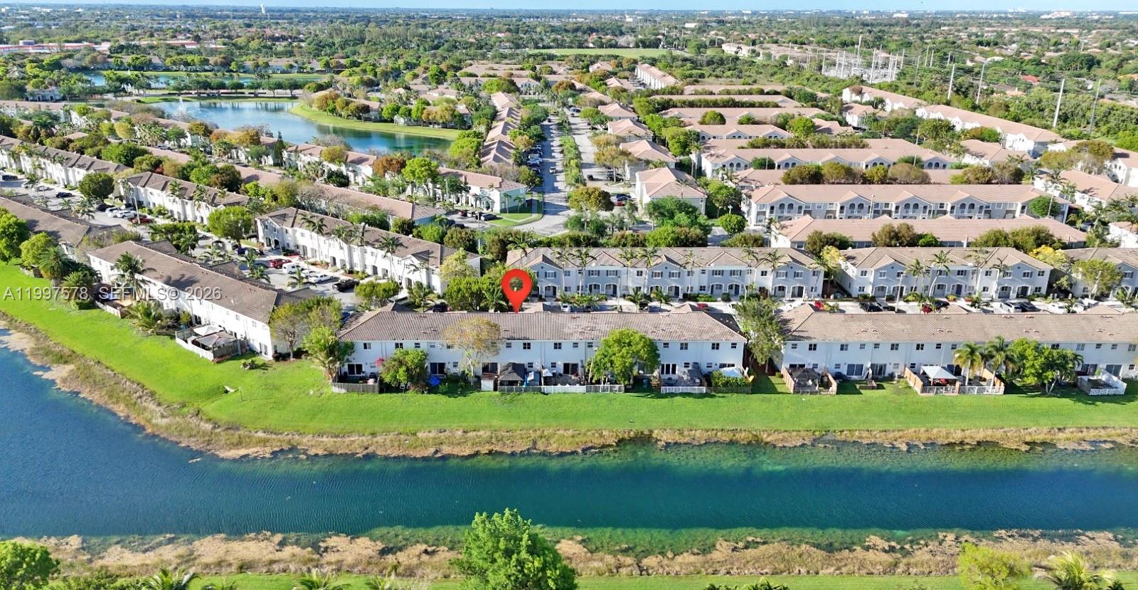 VENETIA GROVE - Residential