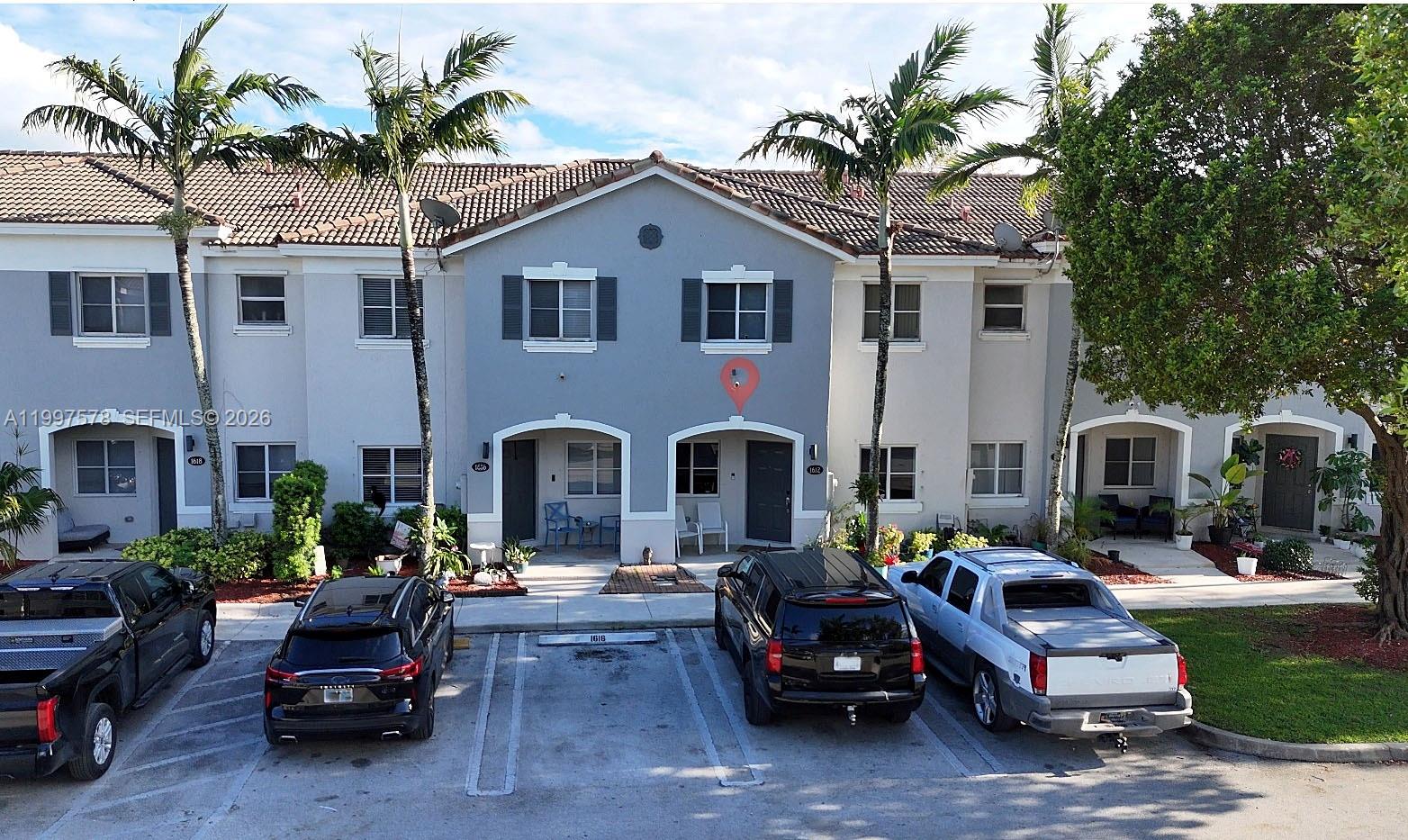 VENETIA GROVE - Residential