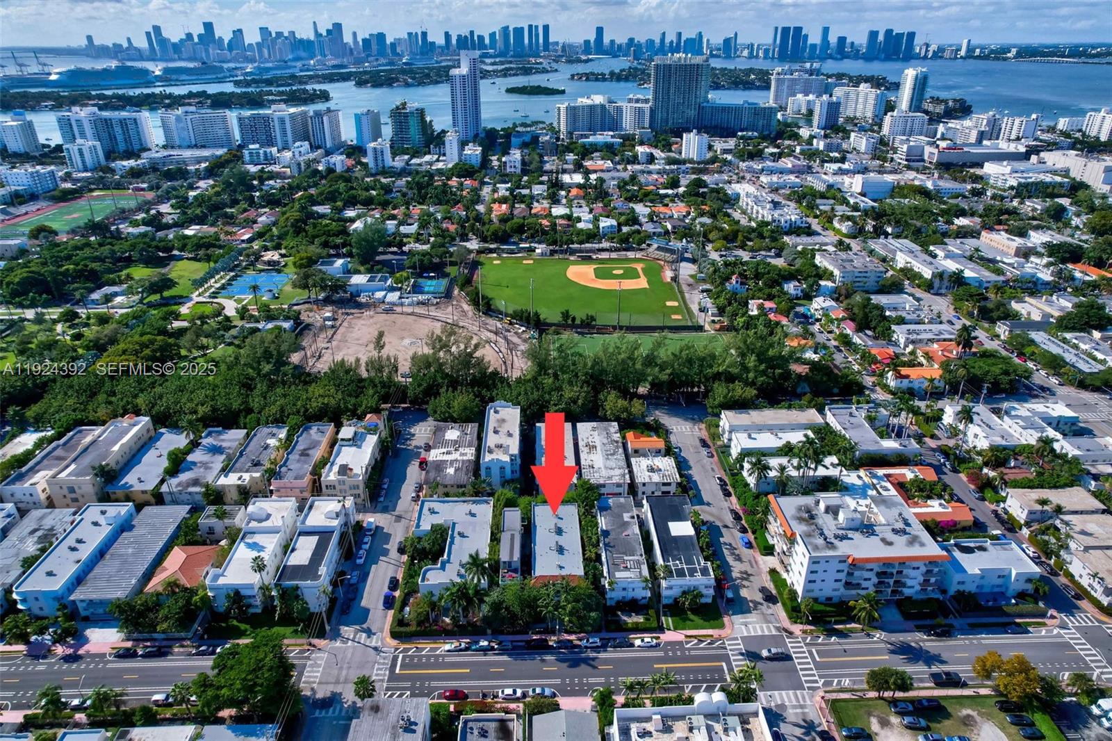 ESSENZA AT 1410 EUCLID CO - Residential