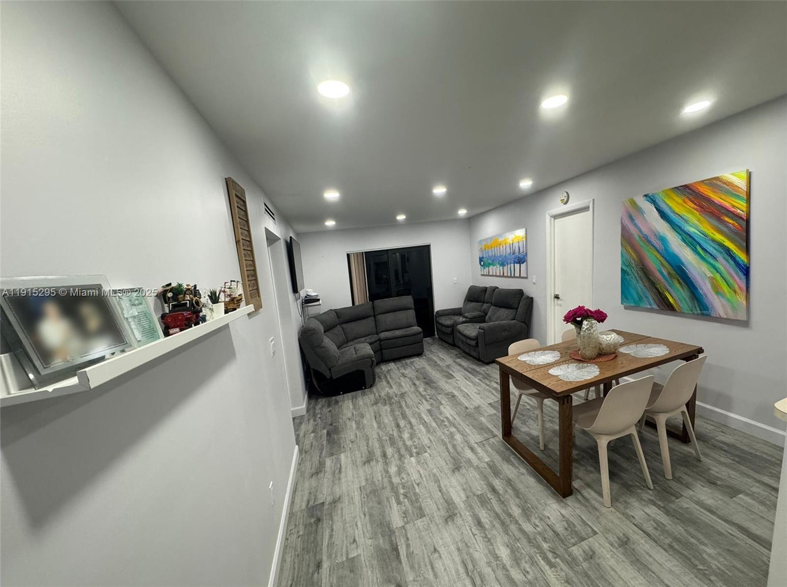 BANYAN TREE SIX CONDO - Residential Lease