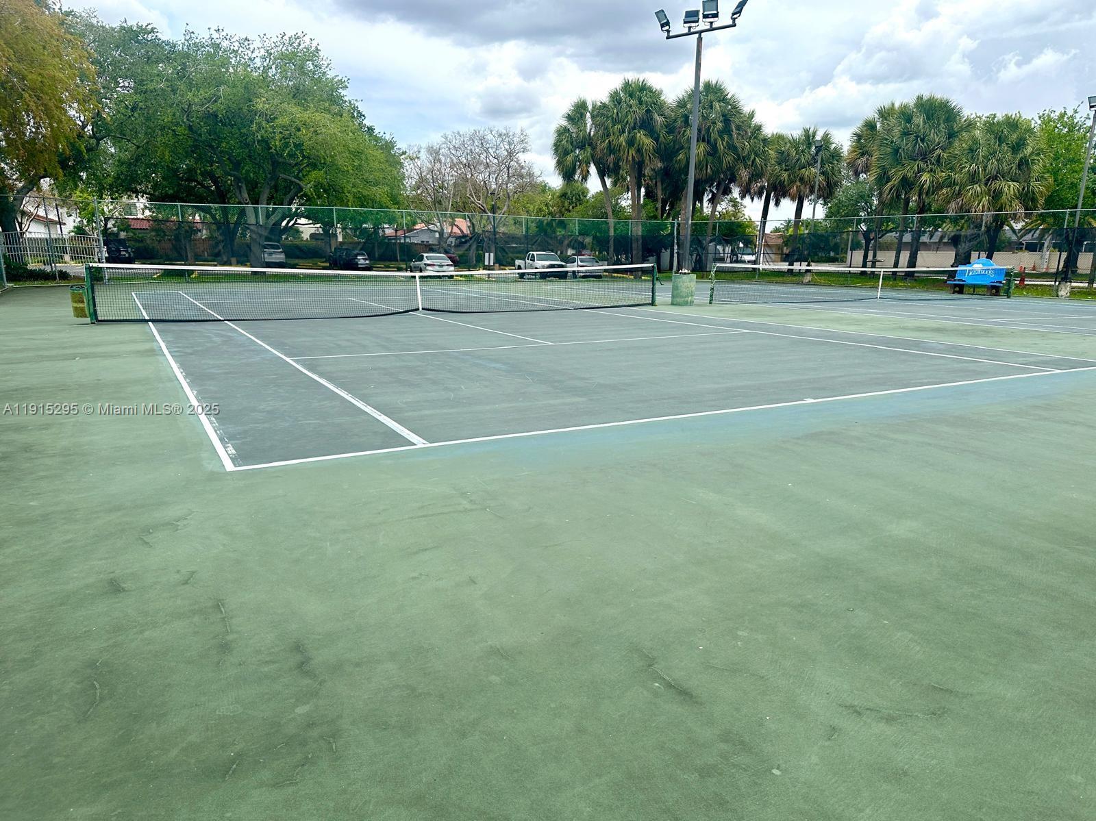 BANYAN TREE SIX CONDO - Residential Lease