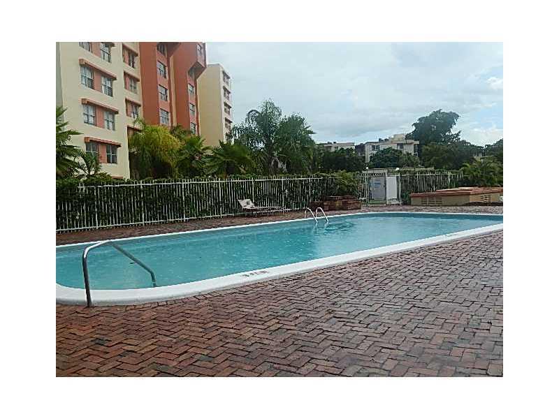 GREAT APARTMENT LOCATED AT DADELAND PLACE CONDOMINIUM JUST WALKING DISTANCE TO DADELAND MALL, RESTAURANTS, METRO AND MORE.
