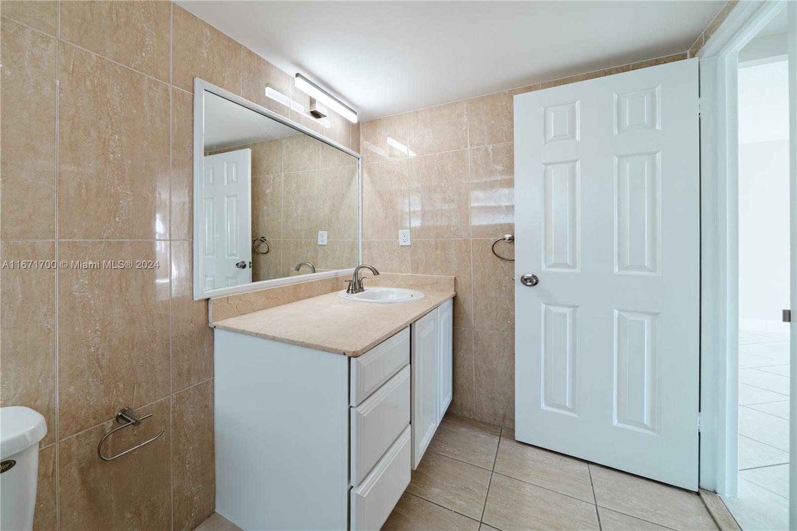 HORIZON HOUSE CONDO - Residential