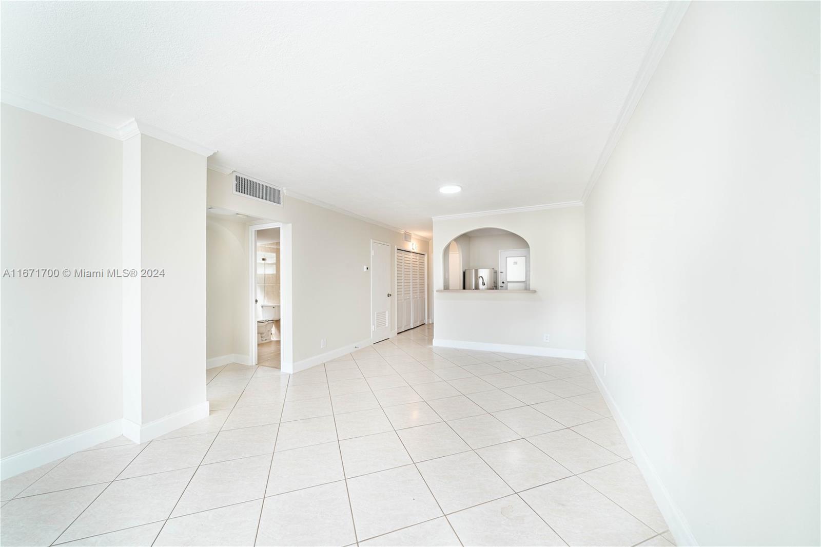 HORIZON HOUSE CONDO - Residential