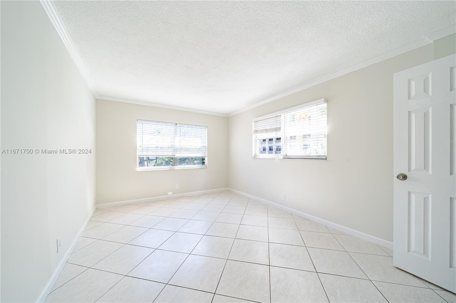 HORIZON HOUSE CONDO - Residential