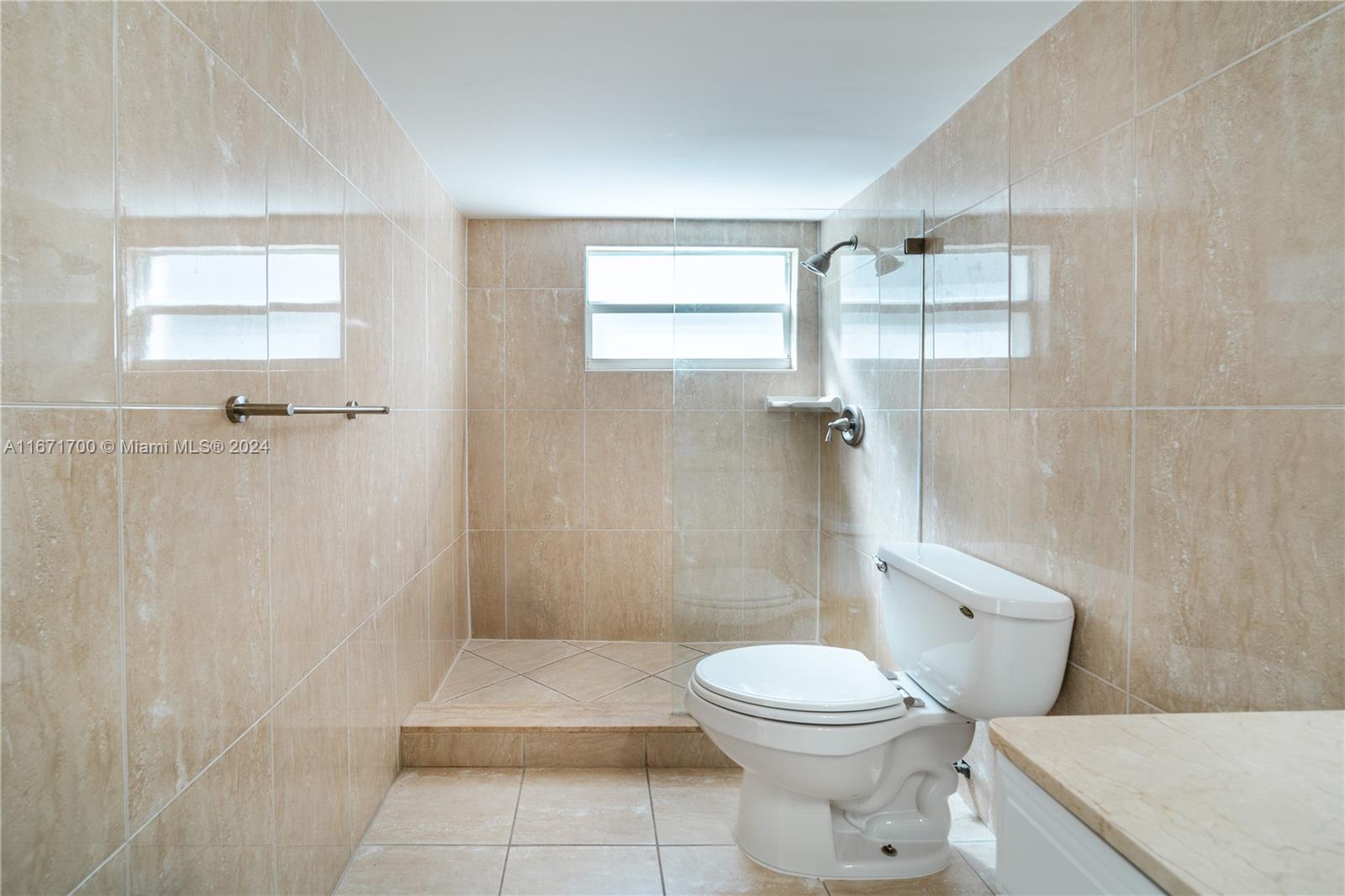 HORIZON HOUSE CONDO - Residential