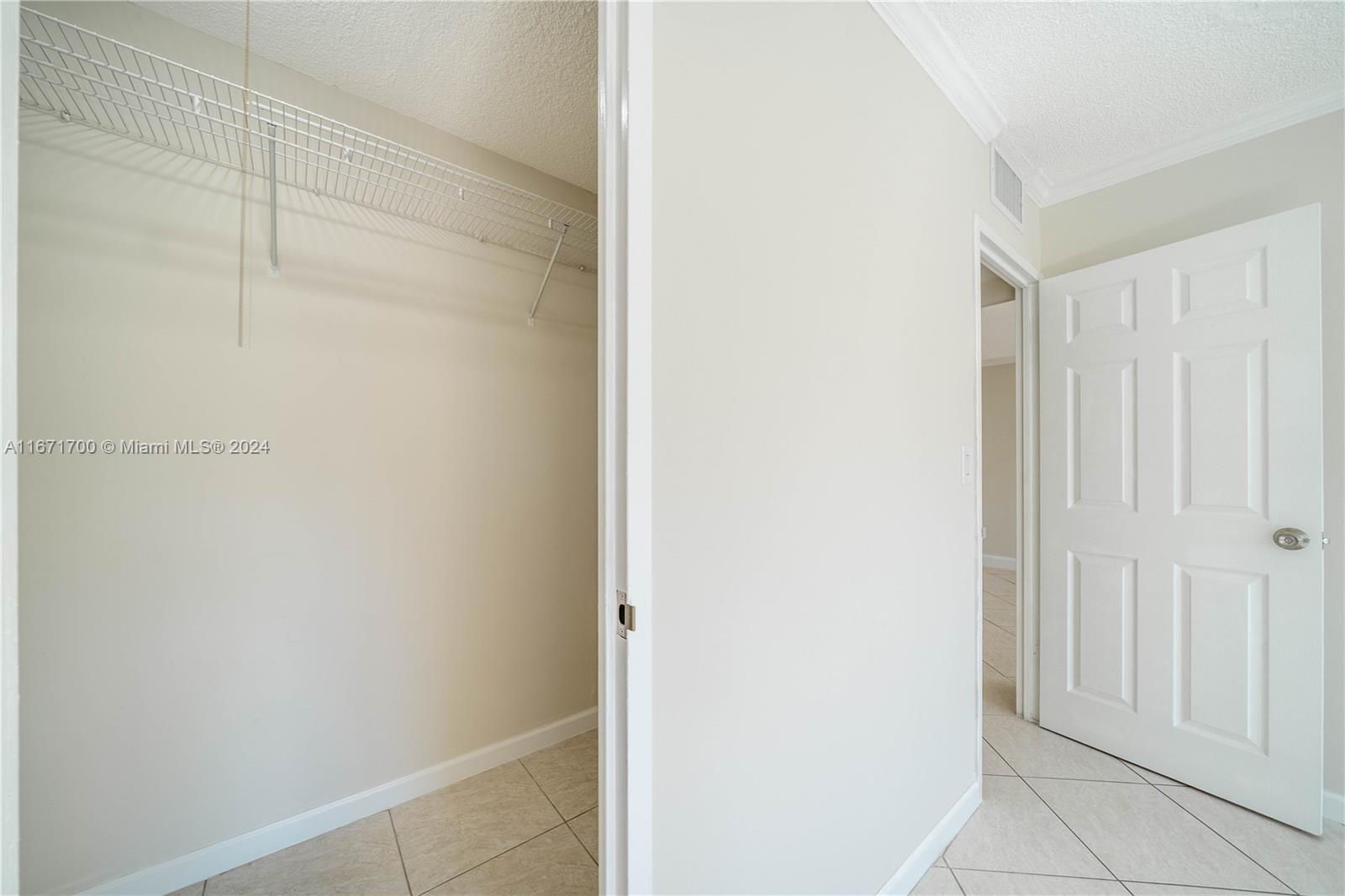 HORIZON HOUSE CONDO - Residential