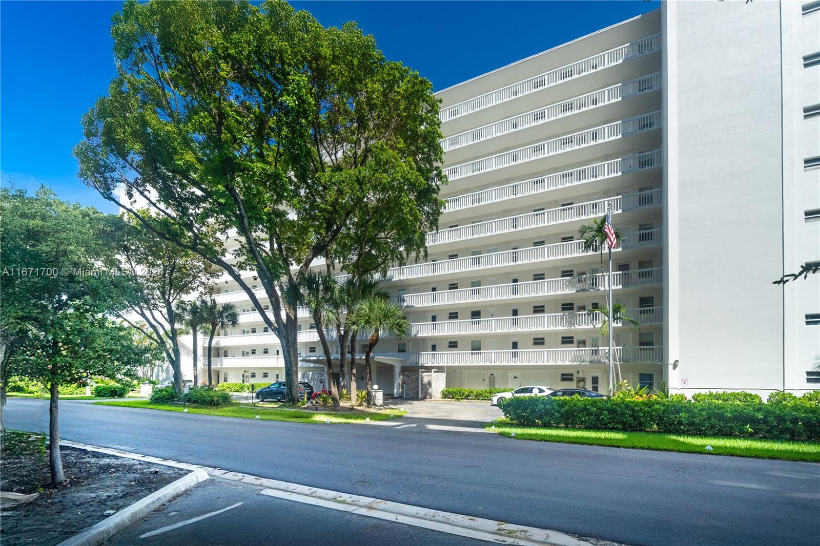 HORIZON HOUSE CONDO - Residential