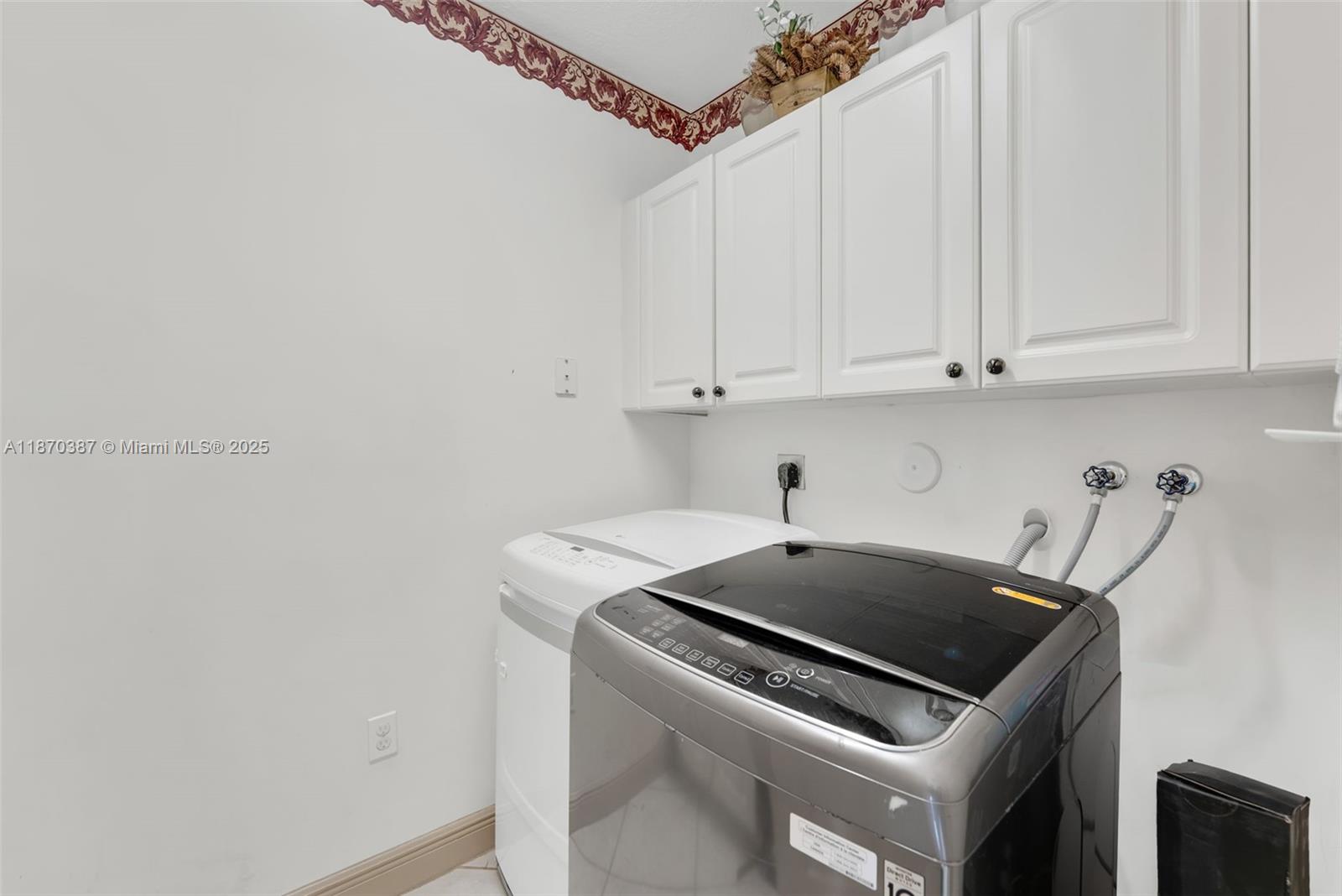 SILVER LAKES PHASE III RE - Residential