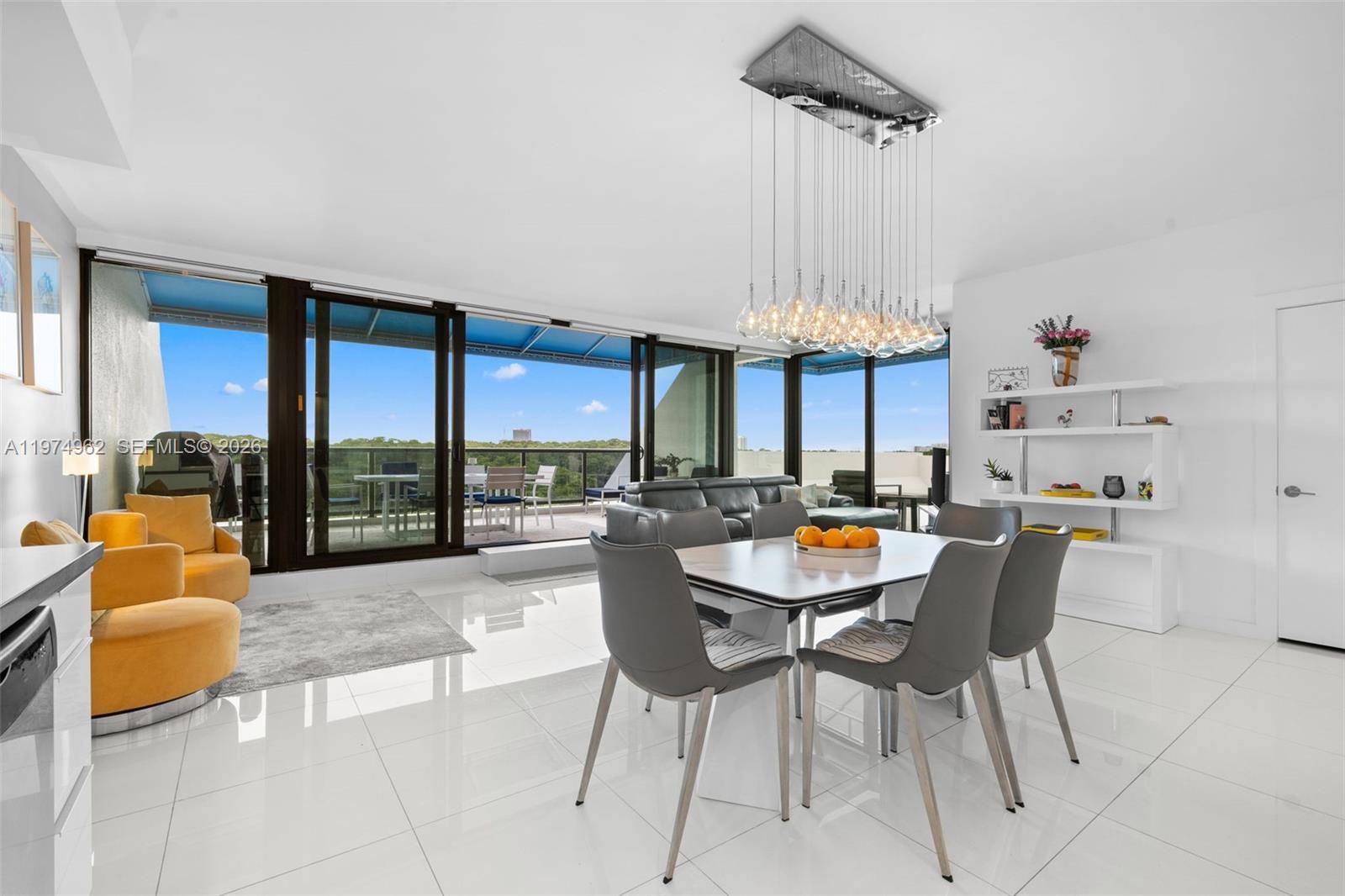 445 Poinciana Dr 1530