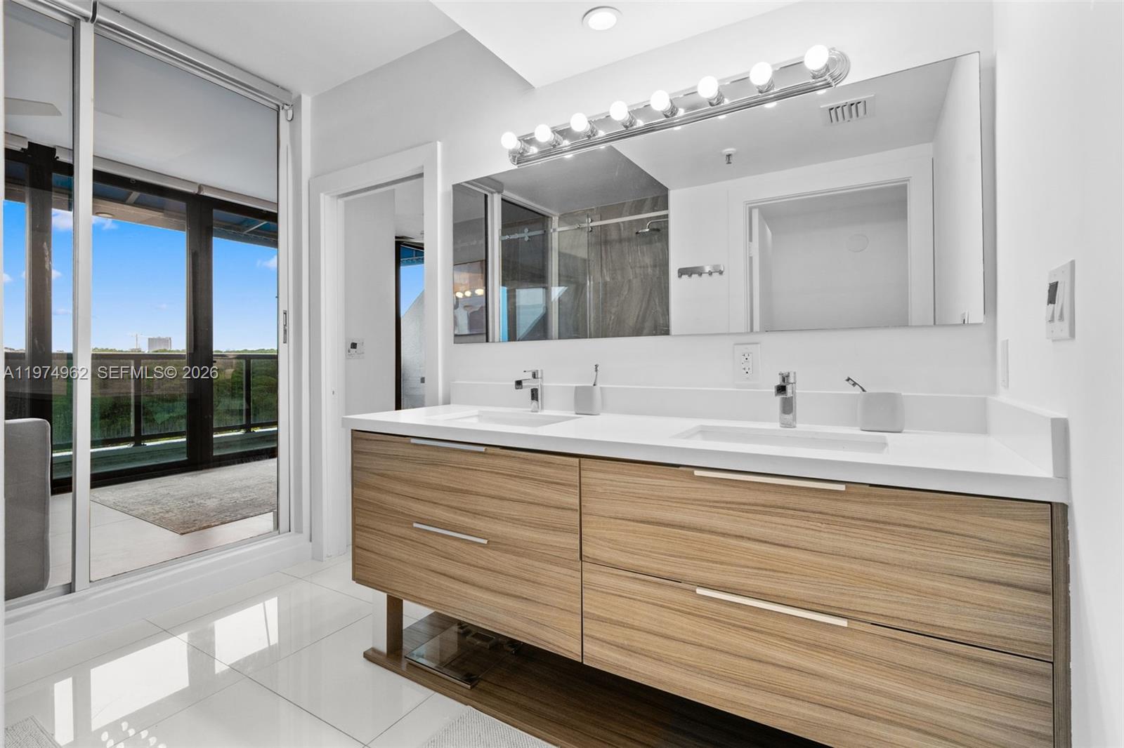 POINCIANA IS YT & RCQ CLU - Residential Lease