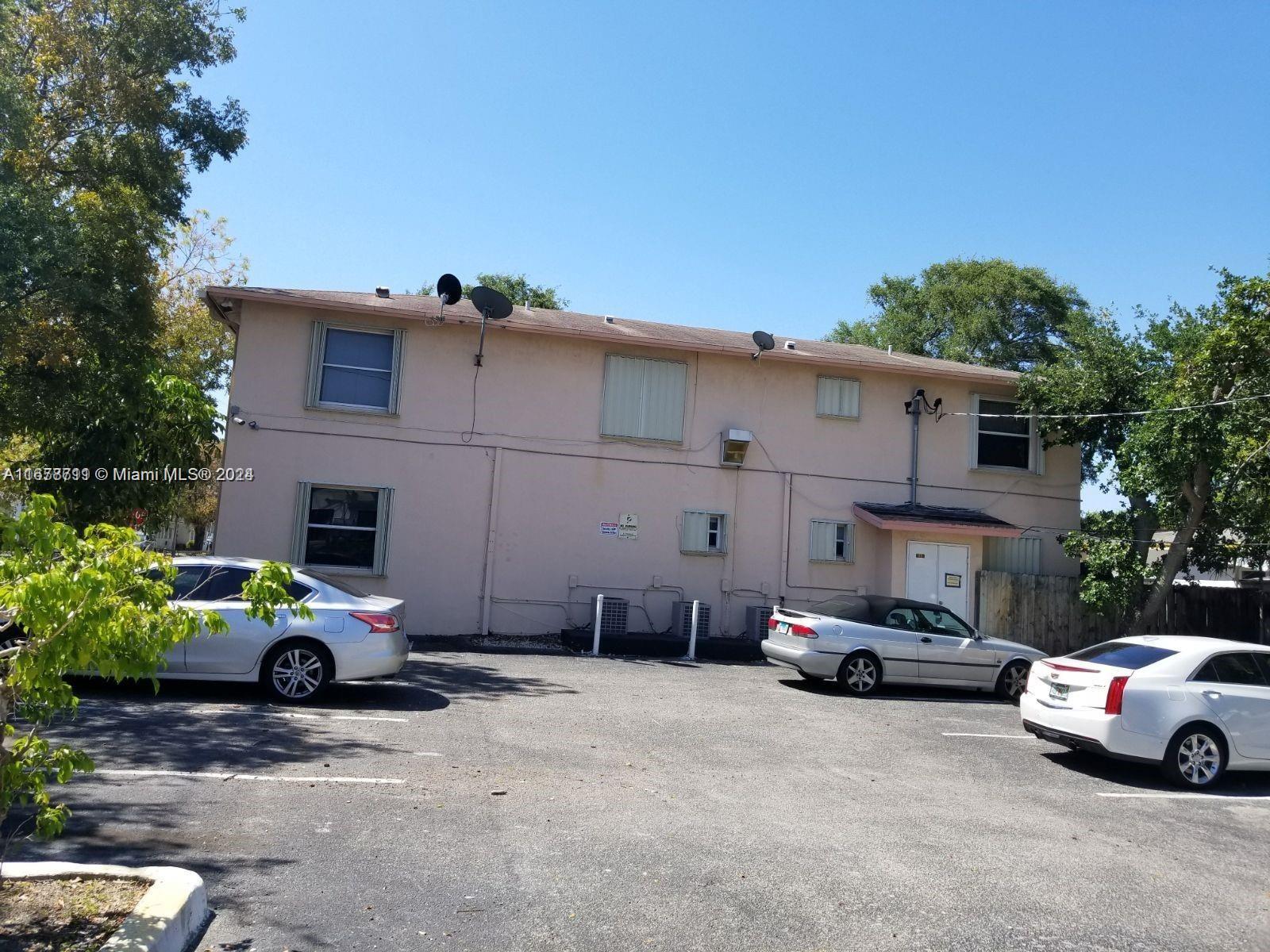HOLLYWOOD - Residential Lease