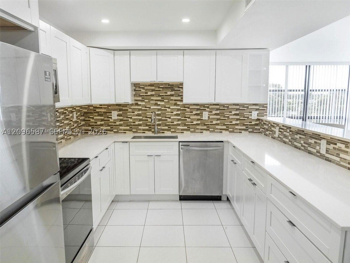 1000 Parkview Dr 501