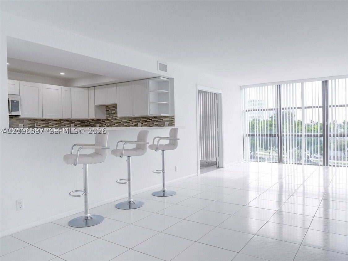 1000 Parkview Dr 501