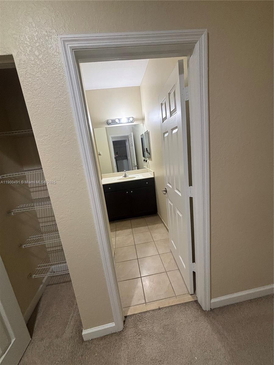 KENDALL COMMONS TOWNHOMES - Residential Lease