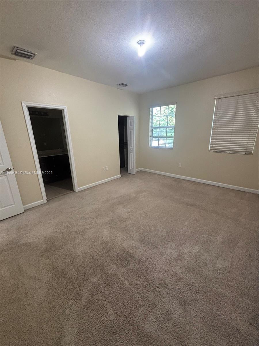 KENDALL COMMONS TOWNHOMES - Residential Lease