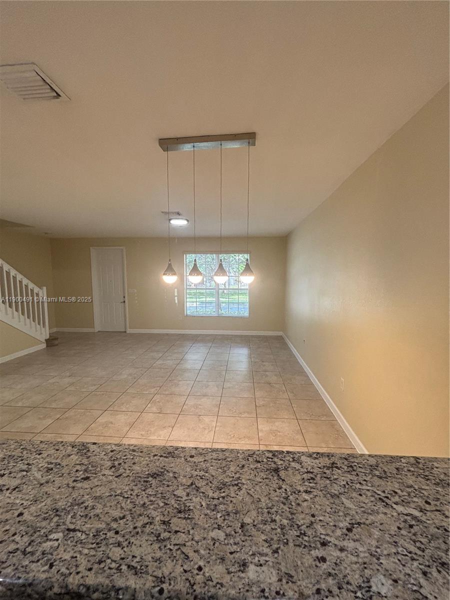 KENDALL COMMONS TOWNHOMES - Residential Lease