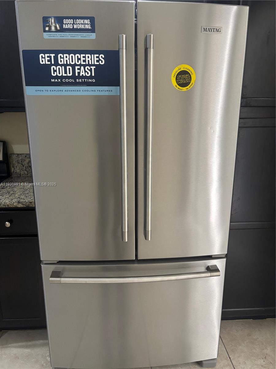 KENDALL COMMONS TOWNHOMES - Residential Lease