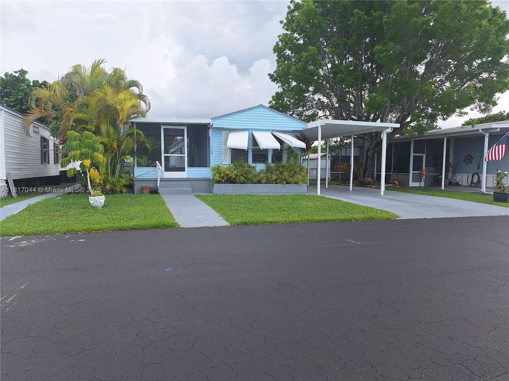 Photo of 35303 SW 180th Ave Lot 347, Homestead, FL 33034 (MLS # A11817044)