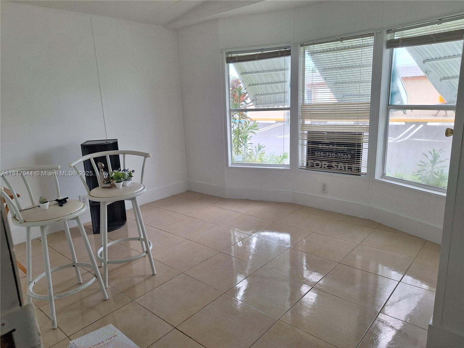 GATEWAY WEST CONDO - Residential