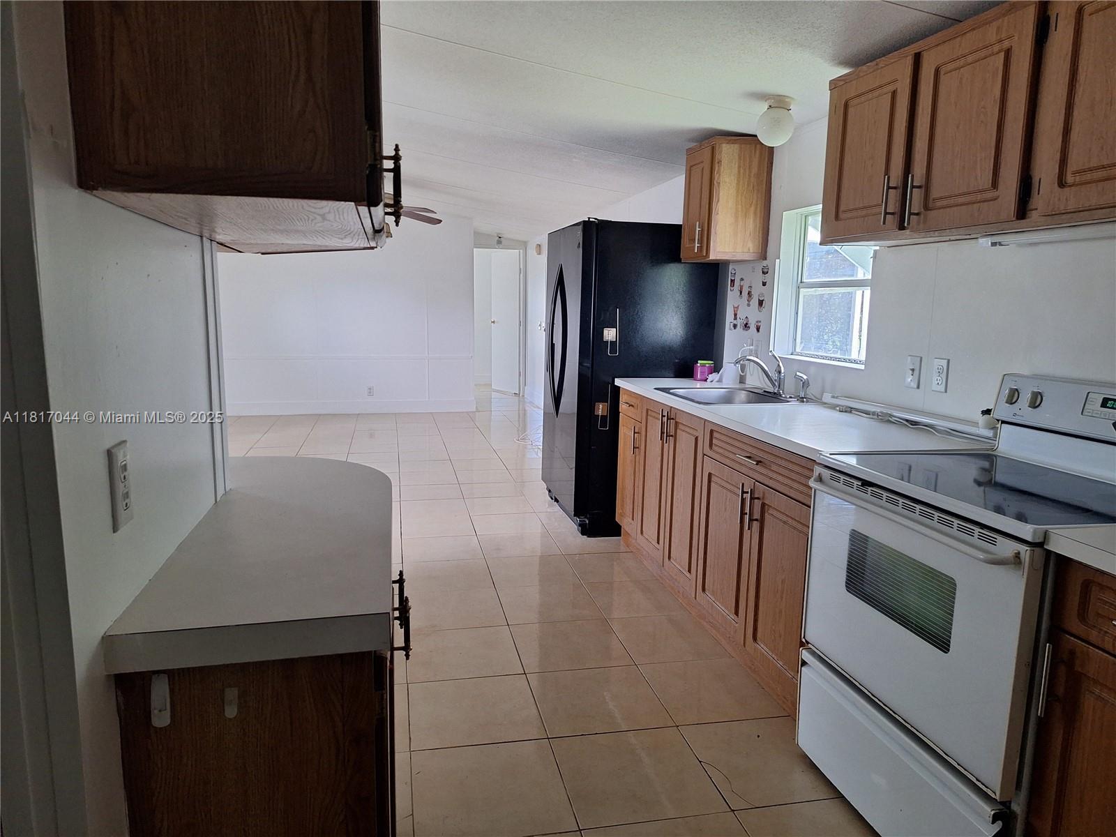 GATEWAY WEST CONDO - Residential