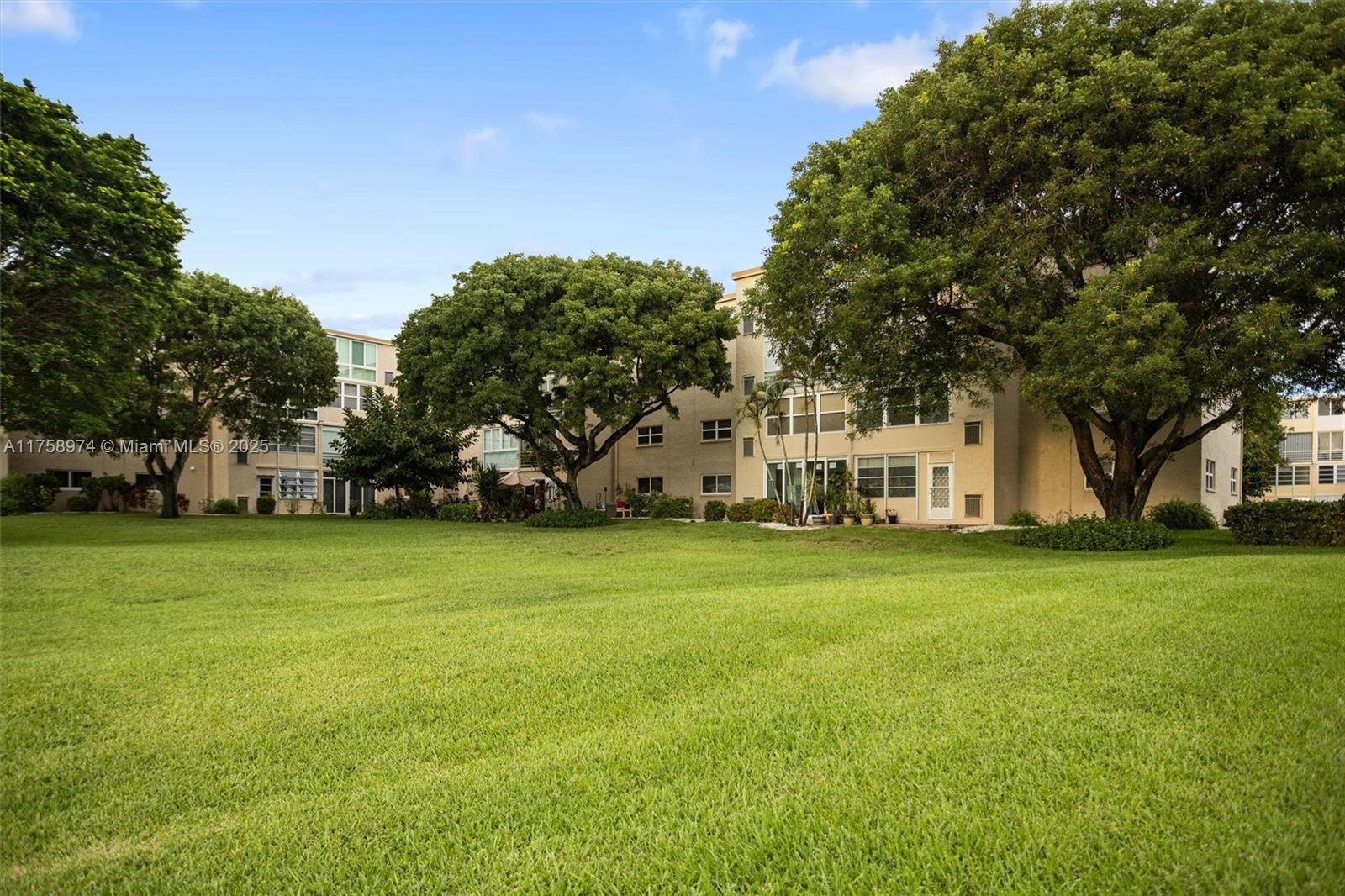 VILLAGE ROYALE FOREST GRE - Residential