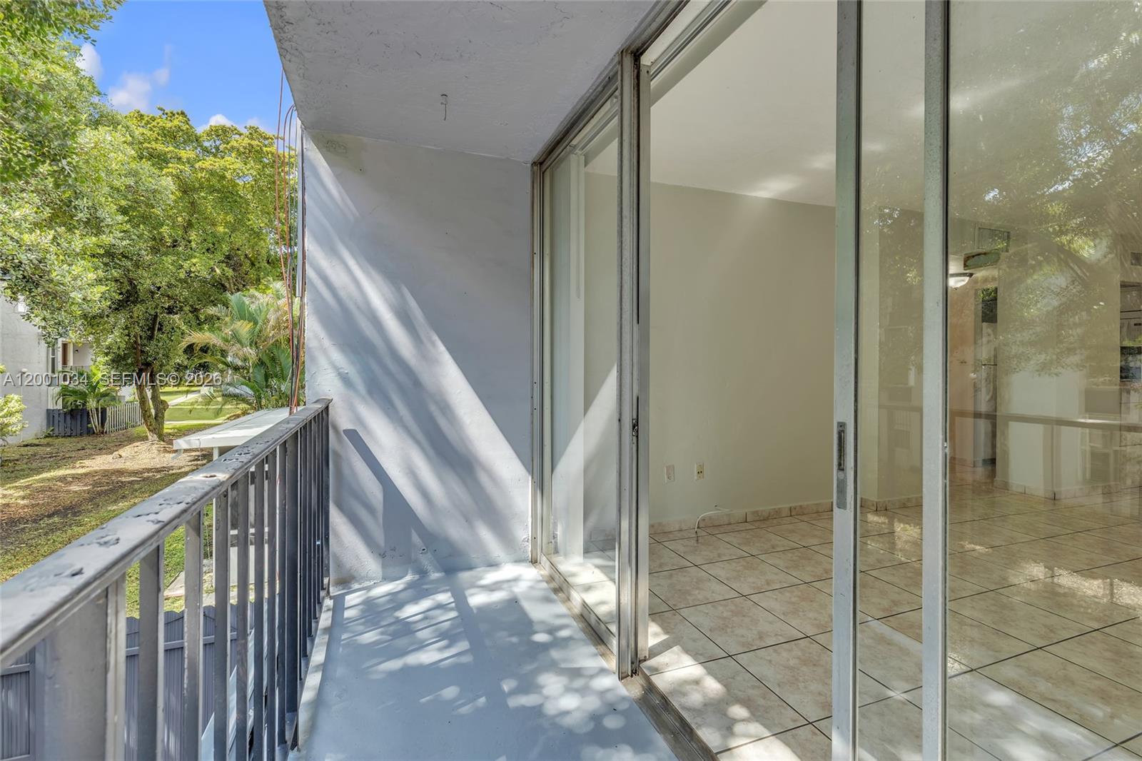 THE GREENS CONDO - Residential Lease