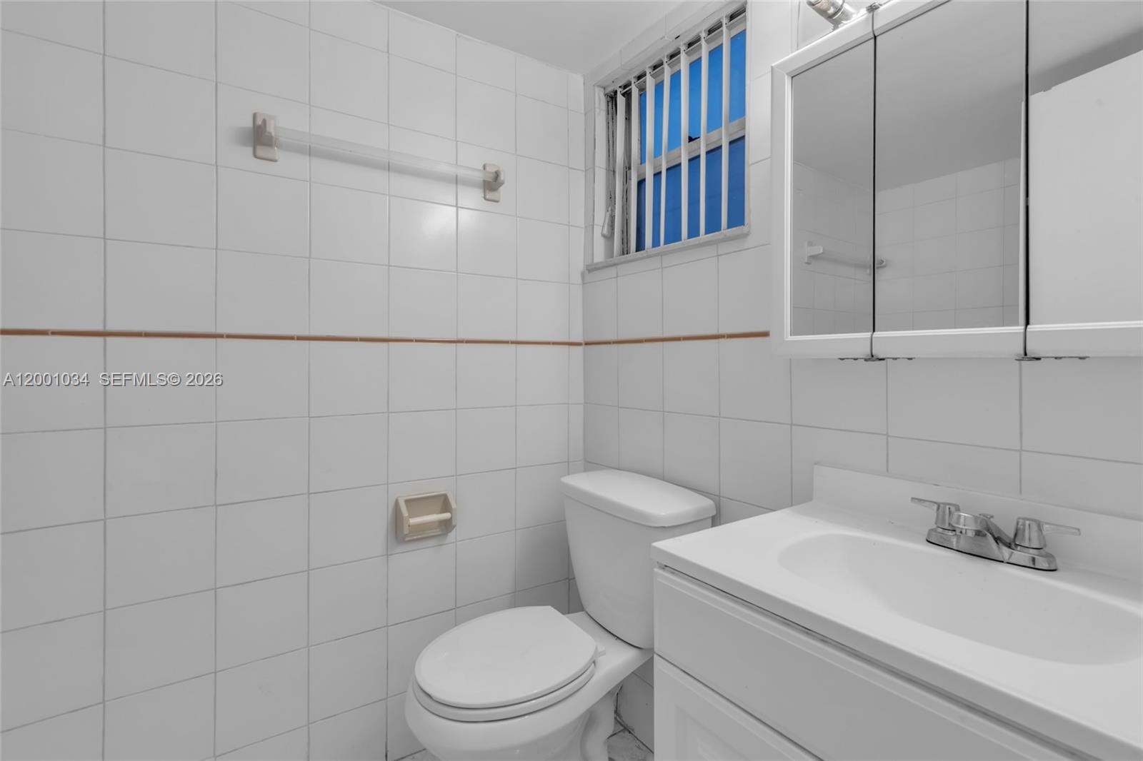 THE GREENS CONDO - Residential Lease