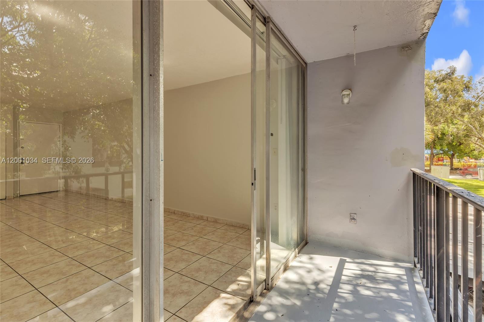 THE GREENS CONDO - Residential Lease