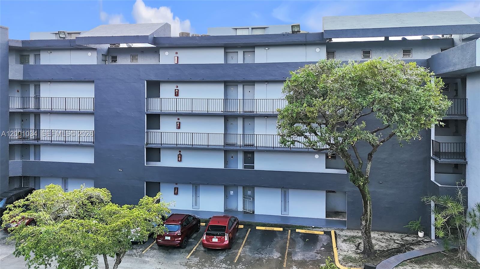 THE GREENS CONDO - Residential Lease