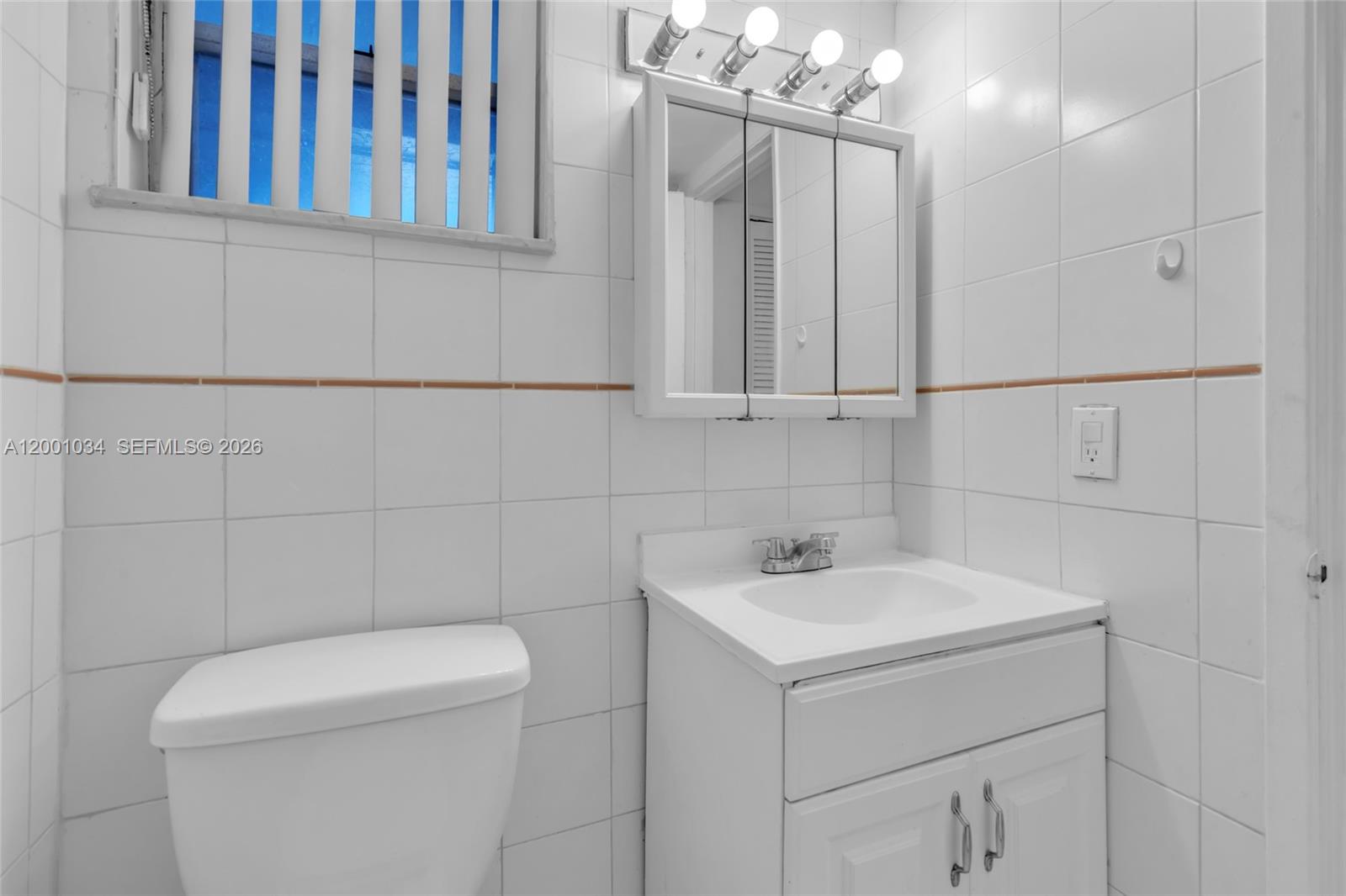 THE GREENS CONDO - Residential Lease