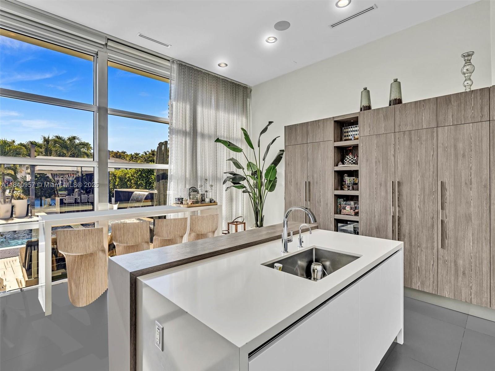 GOLDEN ISLES ESTATES FIRS - Residential