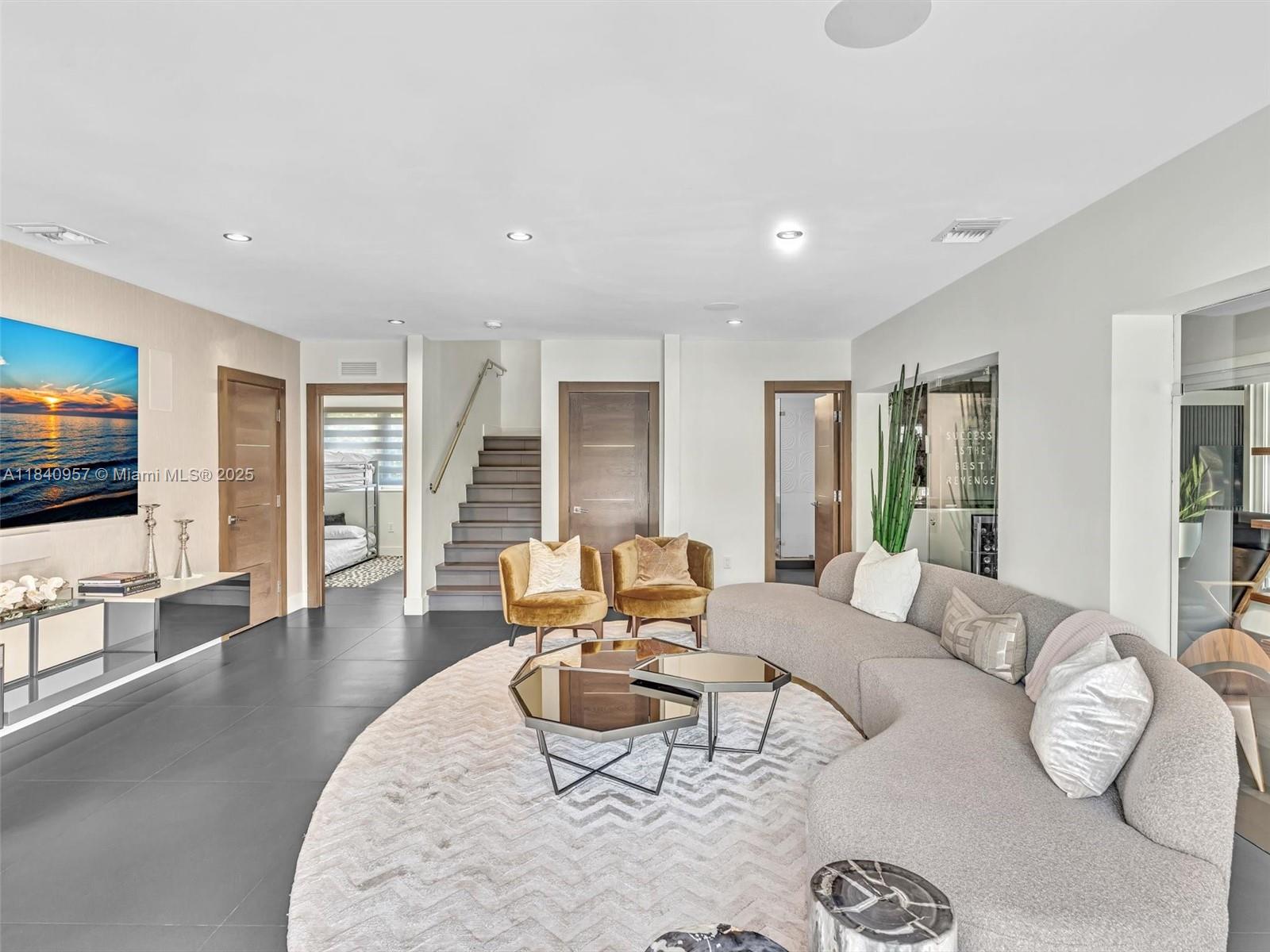 GOLDEN ISLES ESTATES FIRS - Residential