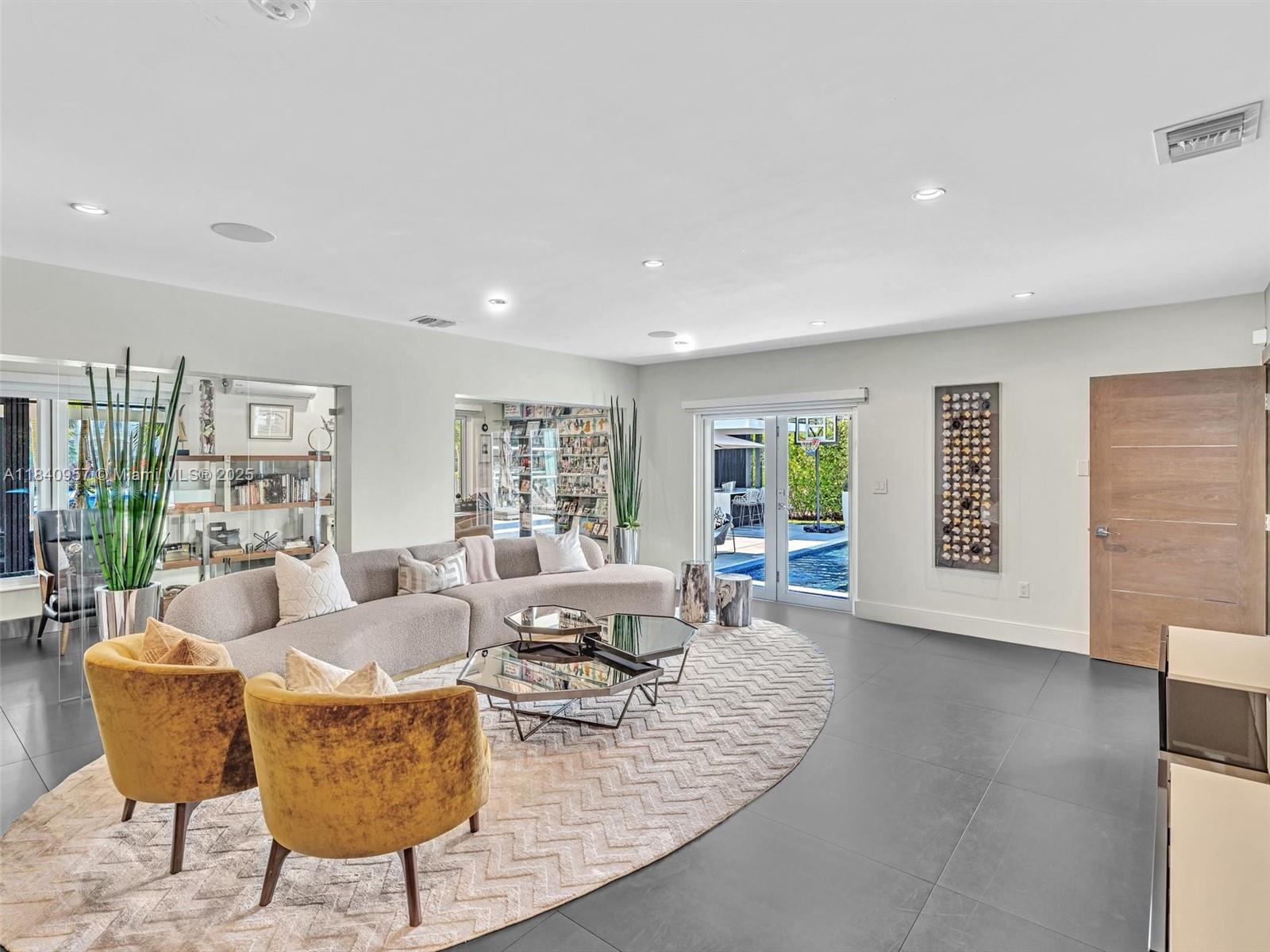 GOLDEN ISLES ESTATES FIRS - Residential