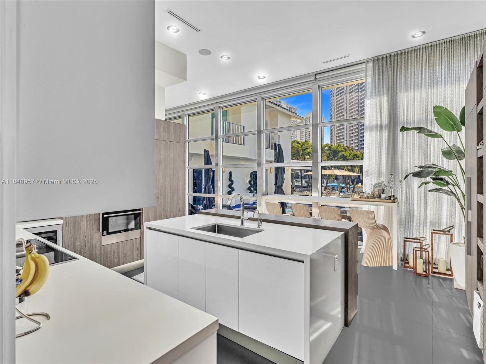 GOLDEN ISLES ESTATES FIRS - Residential