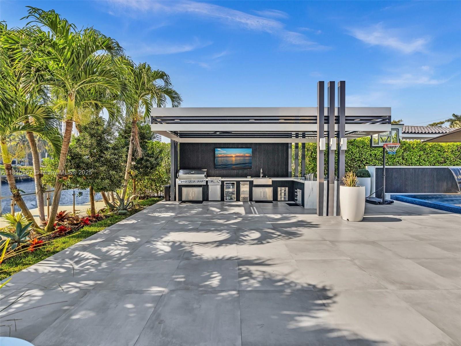 GOLDEN ISLES ESTATES FIRS - Residential