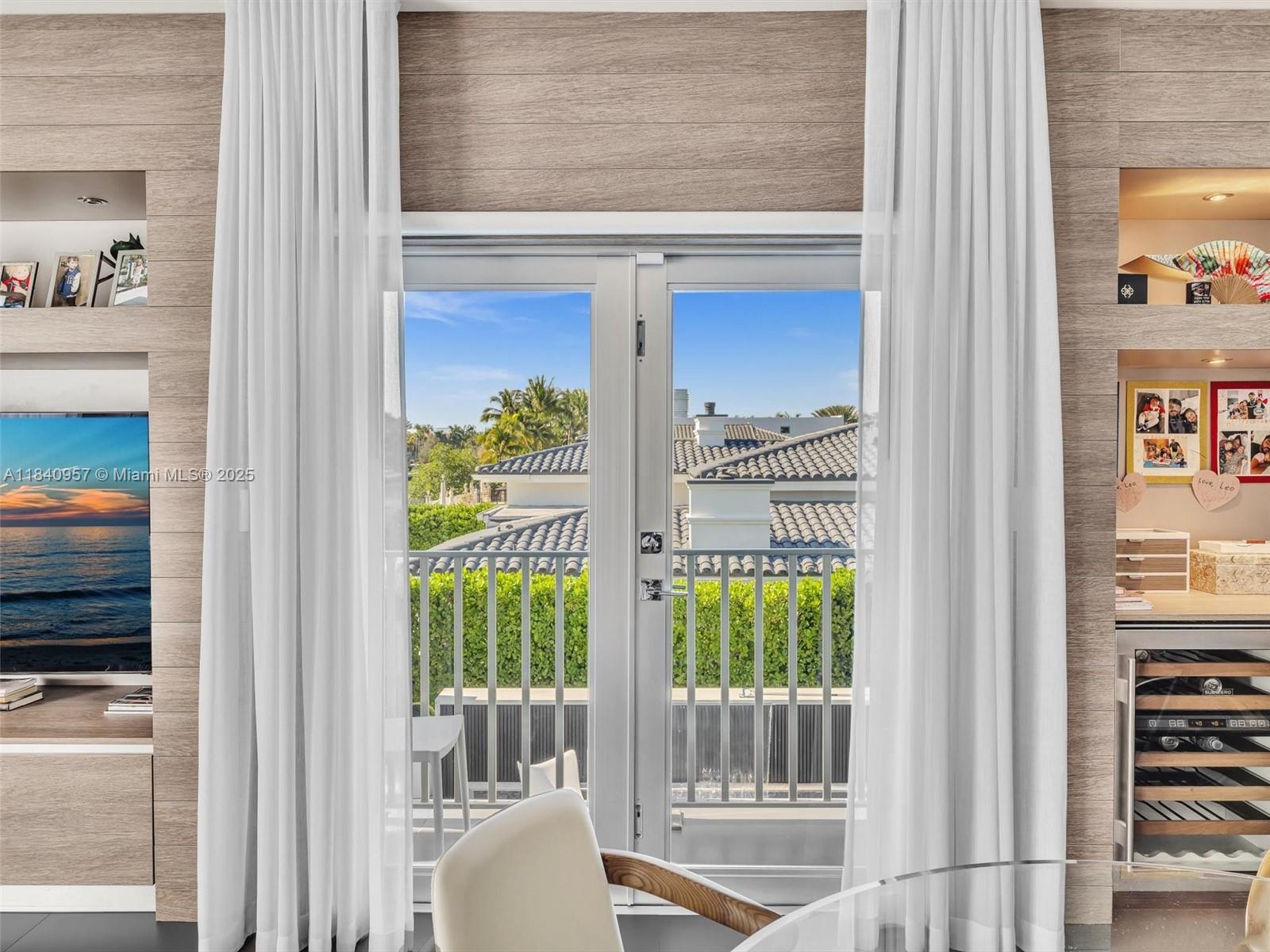 GOLDEN ISLES ESTATES FIRS - Residential