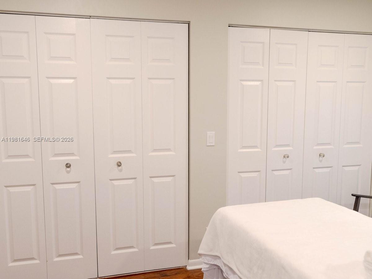 THE RACQUET CLUB - Residential