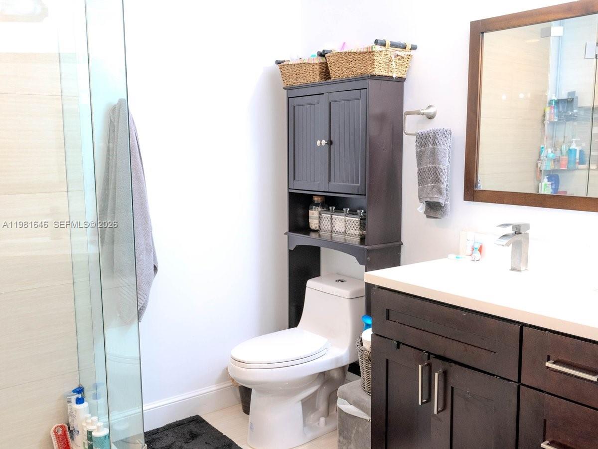 THE RACQUET CLUB - Residential