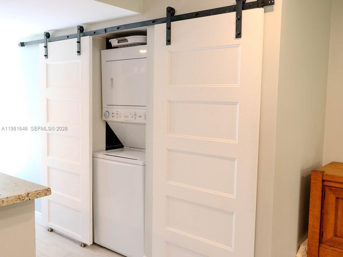 THE RACQUET CLUB - Residential