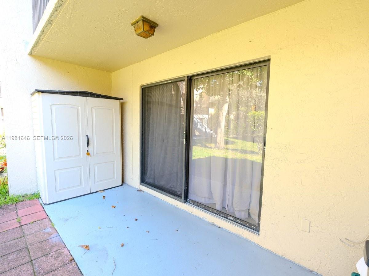 THE RACQUET CLUB - Residential