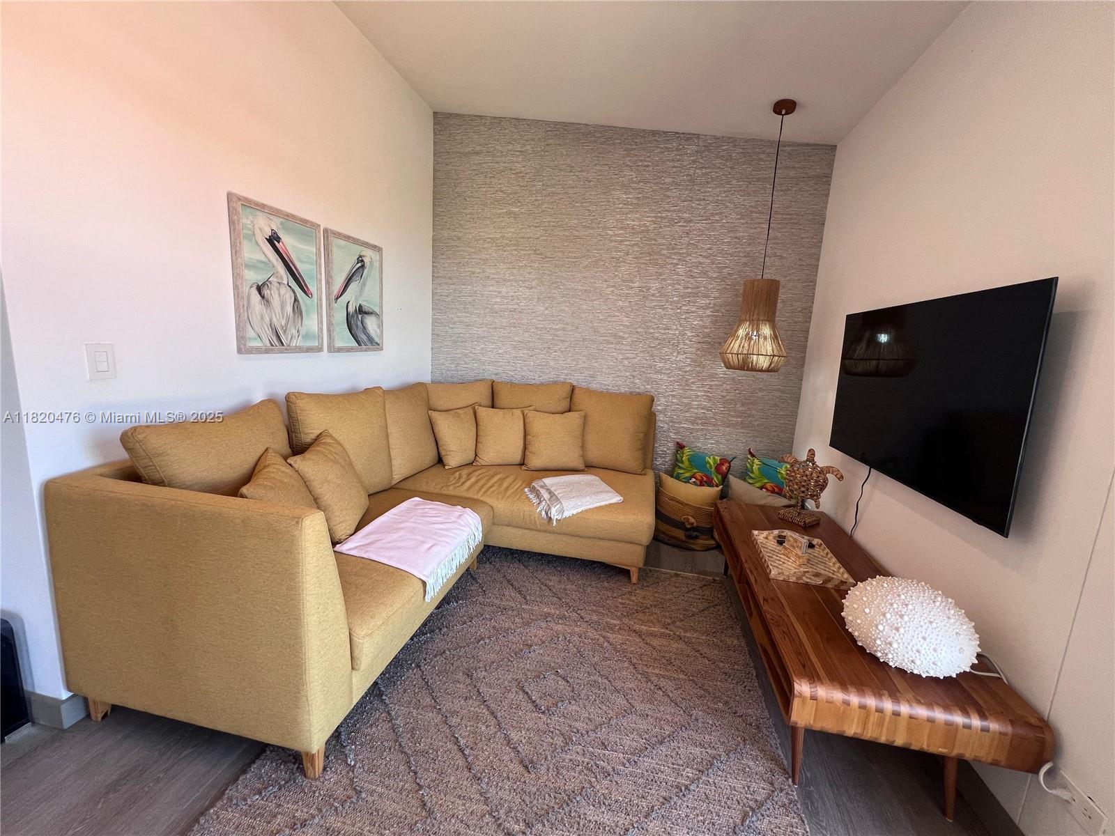 Ciudad Colon - Residential