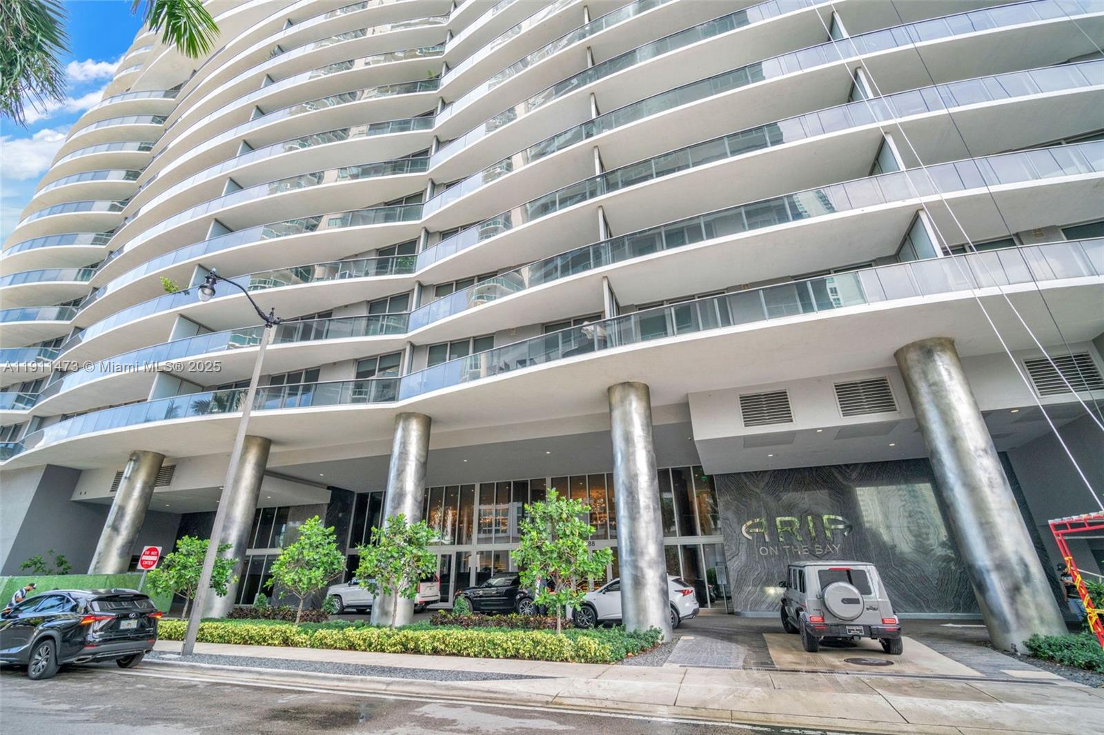 ARIA ON THE BAY CONDO - Residential